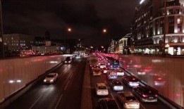 夜晚城市的视频,霓虹闪烁下的都市夜生活掠影