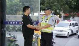 警察小视频,小视频里的温馨与正义