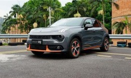 领克02试驾视频,驾驭未来，尽享智能驾控之旅