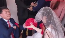 求伴娘门完整视频,揭秘求伴娘门完整视频幕后故事